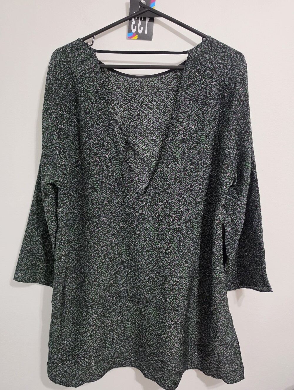 133. Wilfred 100% Silk Hi-low Blouse - Picture 4 of 5